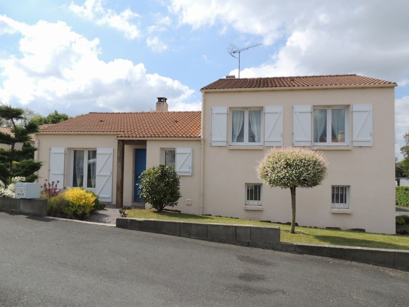 Maison à Vendre à La Gaubretière Notaire