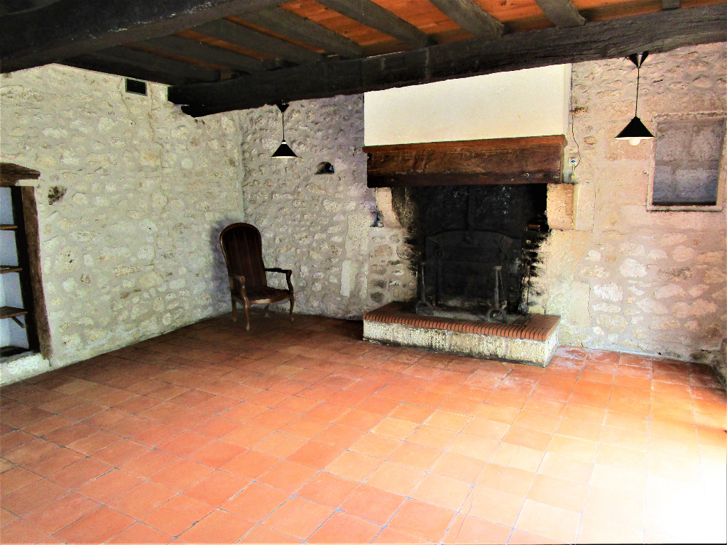 Vente Maison en pierre 220 m² SAINTANDREETAPPELLES (33220)