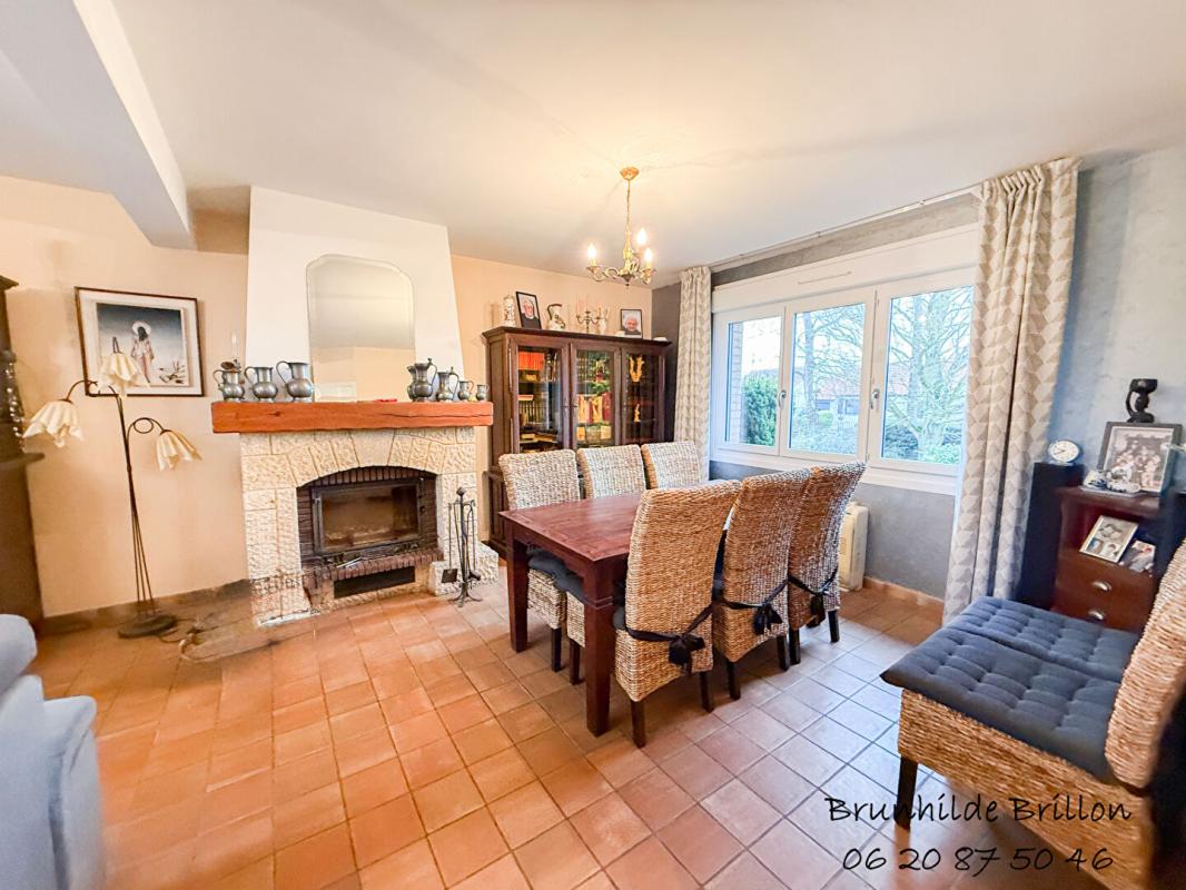 VIMY Proximité Vimy, pavillon 145M² en semi plain pied, 4 chambres, bureau 6