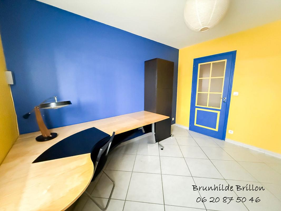 COURRIERES Semi-plain-pied 190M², 4 chambres, bureau, garage, jardin 10