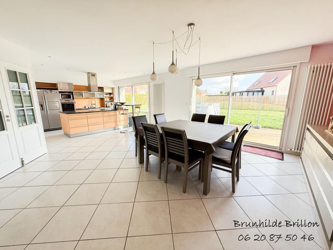 COURRIERES Semi-plain-pied 190M², 4 chambres, bureau, garage, jardin 4