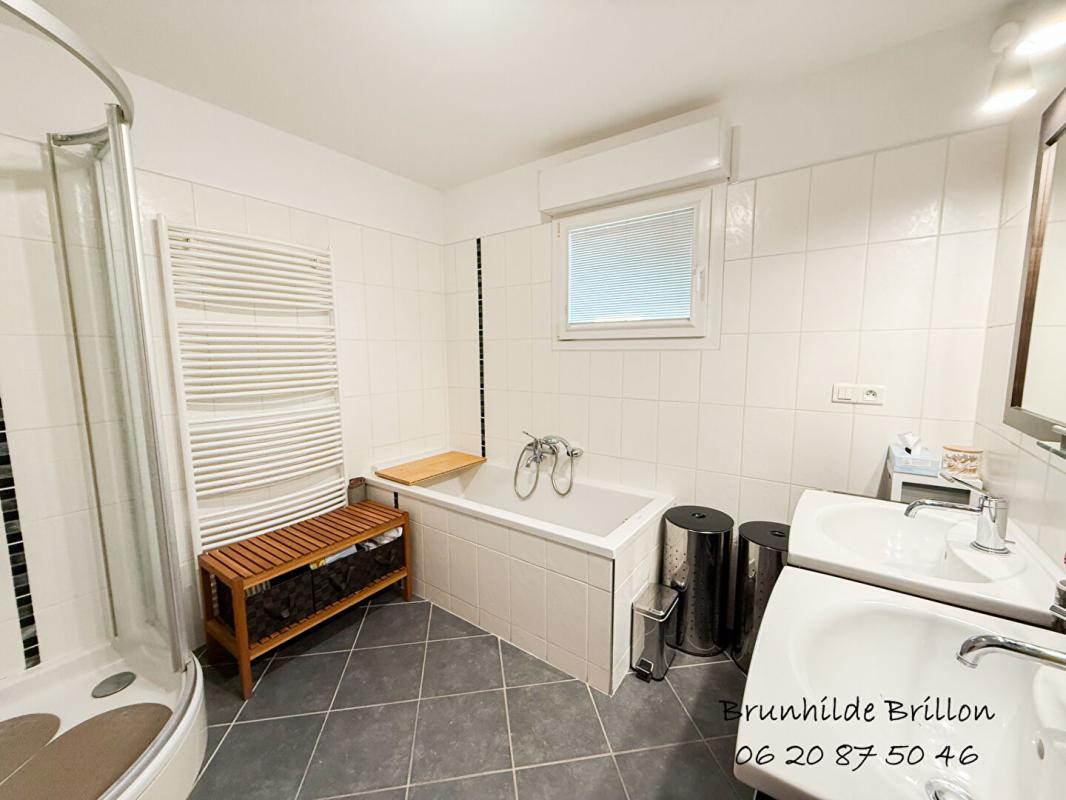 COURRIERES Semi-plain-pied 190M², 4 chambres, bureau, garage, jardin 9