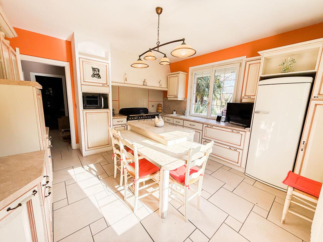 VIMY Maison semi plain-pied 220M², 5 à 6 chambres, sous sol complet jardin paysagé 11