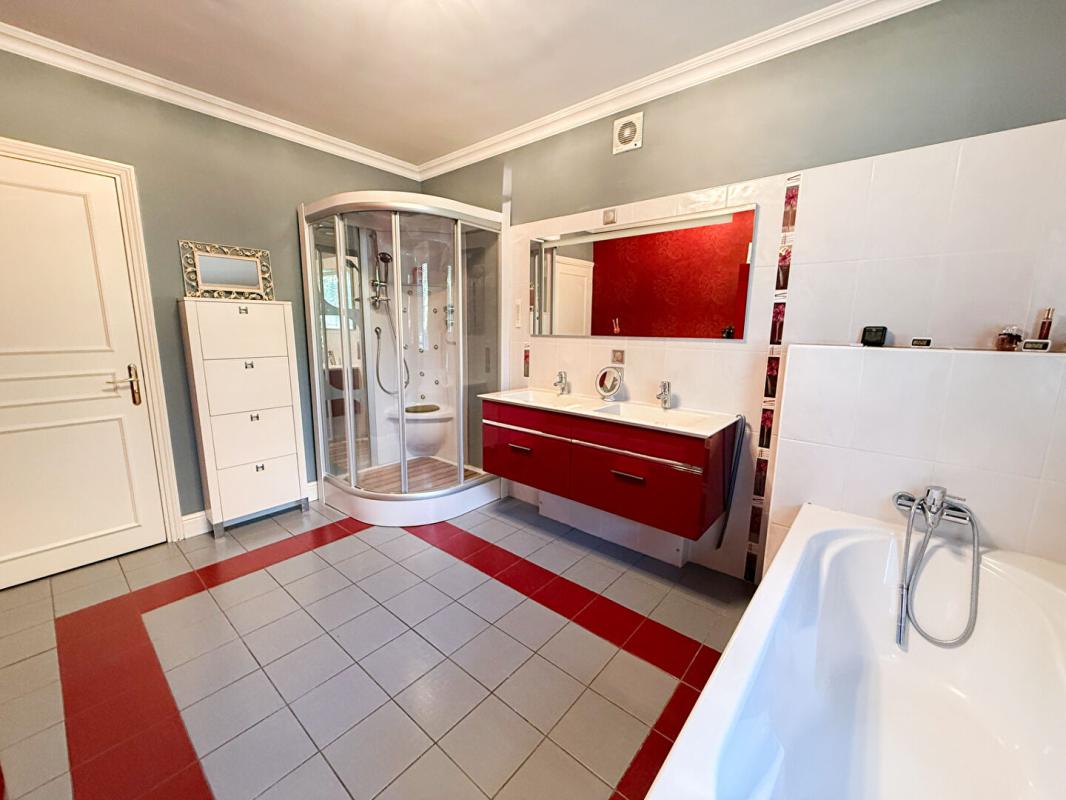 VIMY Maison semi plain-pied 220M², 5 à 6 chambres, sous sol complet jardin paysagé 13