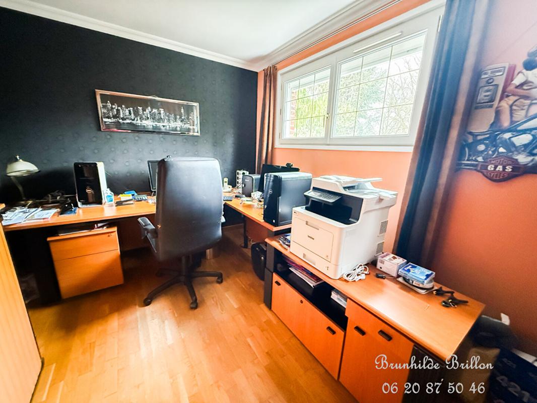 VIMY Maison semi plain-pied 220M², 5 à 6 chambres, sous sol complet jardin paysagé 17