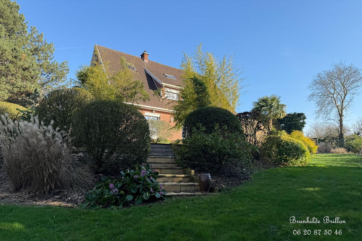 VIMY Maison semi plain-pied 220M², 5 à 6 chambres, sous sol complet jardin paysagé 4