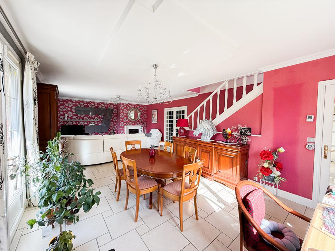 VIMY Maison semi plain-pied 220M², 5 à 6 chambres, sous sol complet jardin paysagé 7