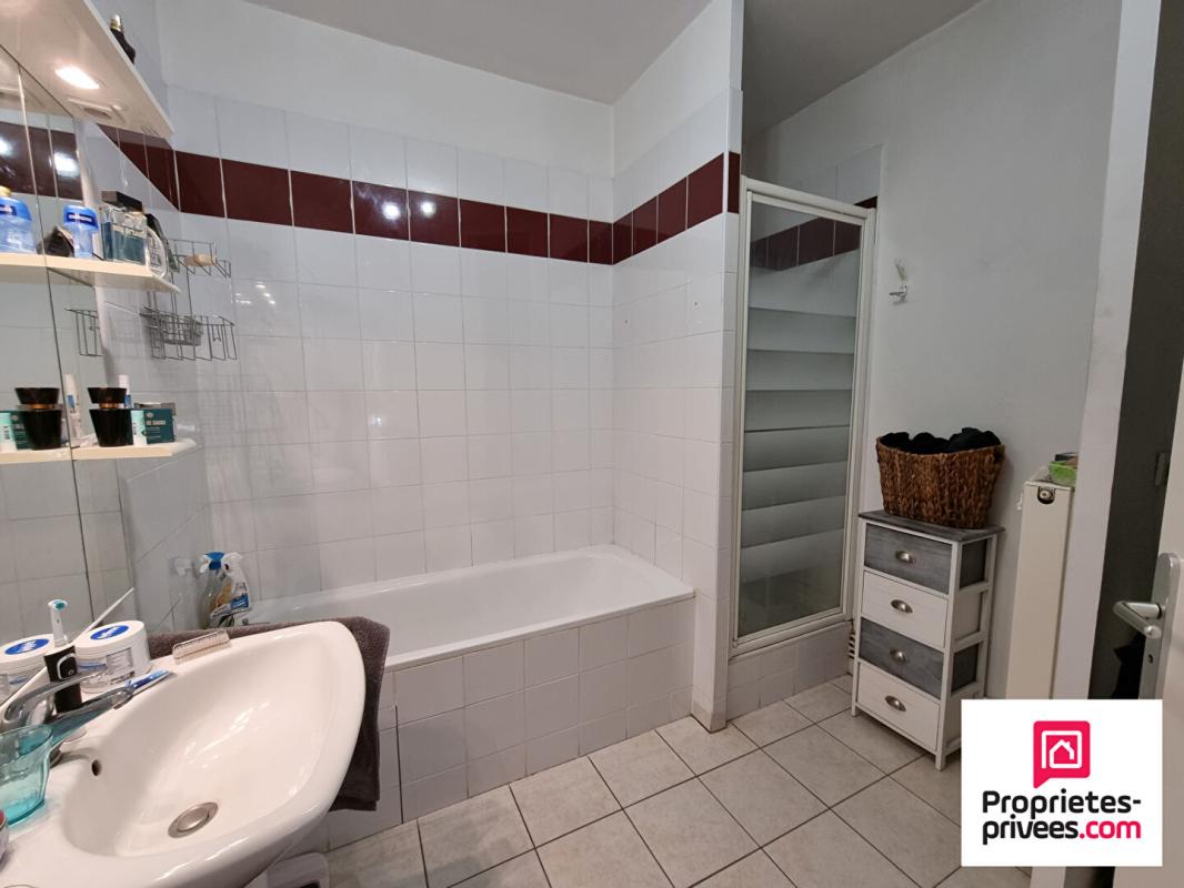 LENS Appartement hyper-centre de LENS, 4 pièces, 2 chambres, 71m2 9