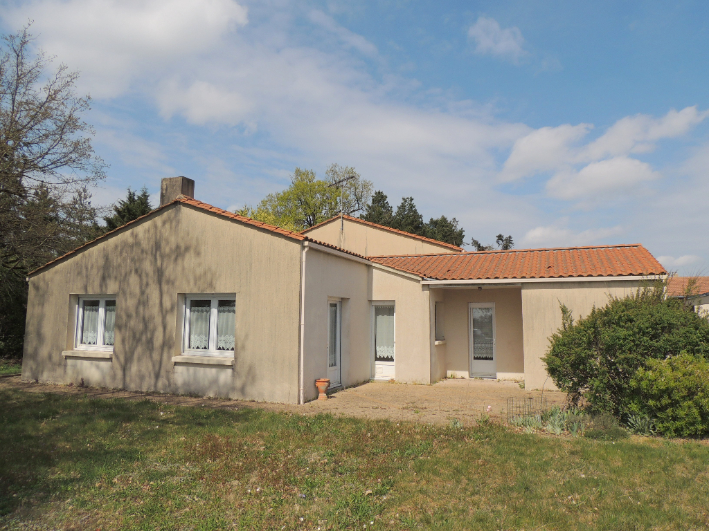 Maison à Vendre à La Gaubretière Notaire