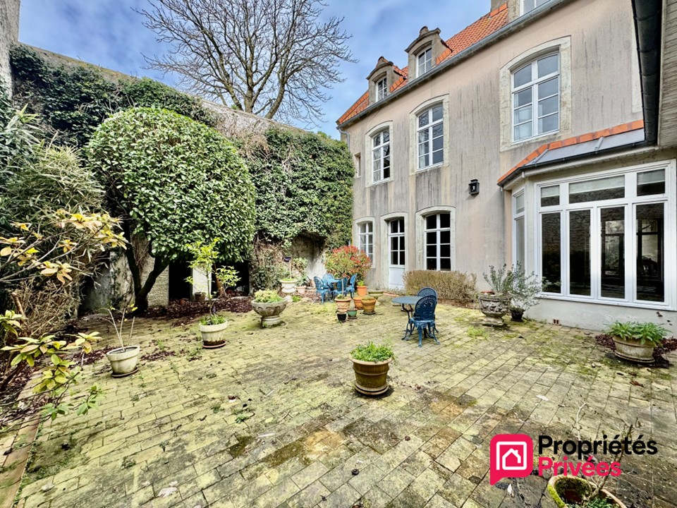 BOULOGNE-SUR-MER Unique ! L'esprit d'un Hôtel particulier en Vieille Ville 10