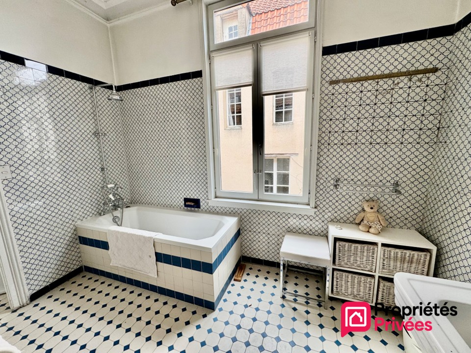 BOULOGNE-SUR-MER Unique ! L'esprit d'un Hôtel particulier en Vieille Ville 8