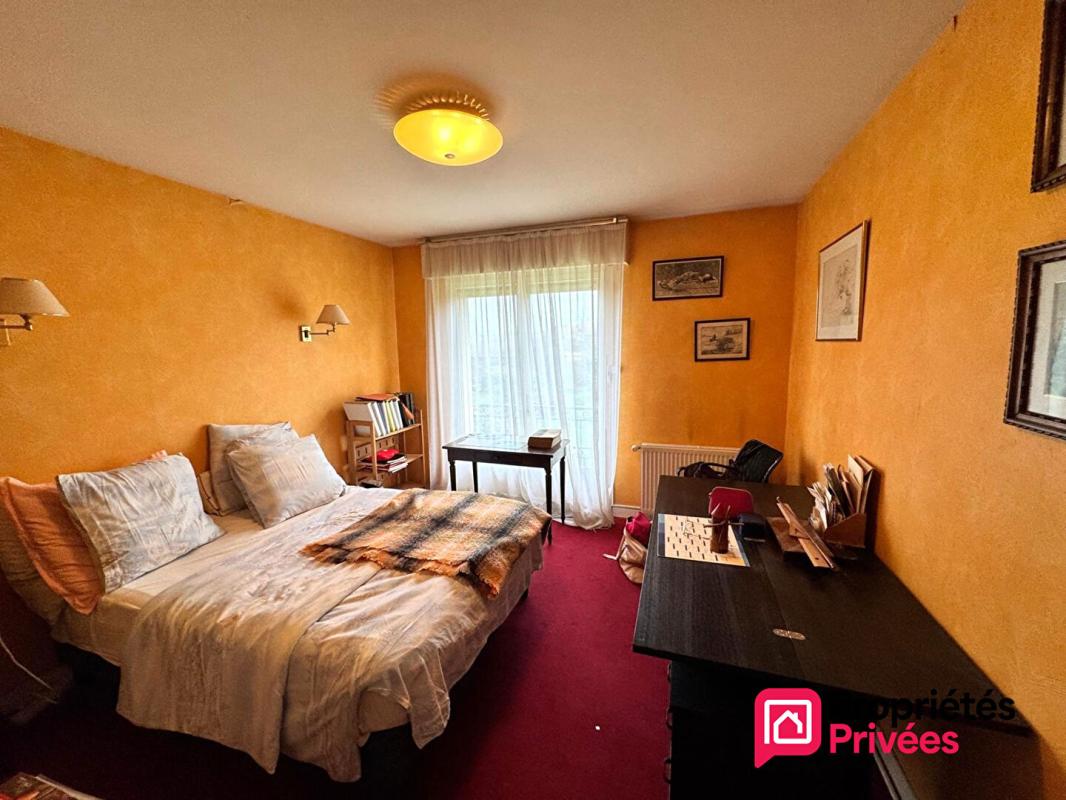 BOULOGNE-SUR-MER Votre agence "Propriétés-Privées" vous propose : 4