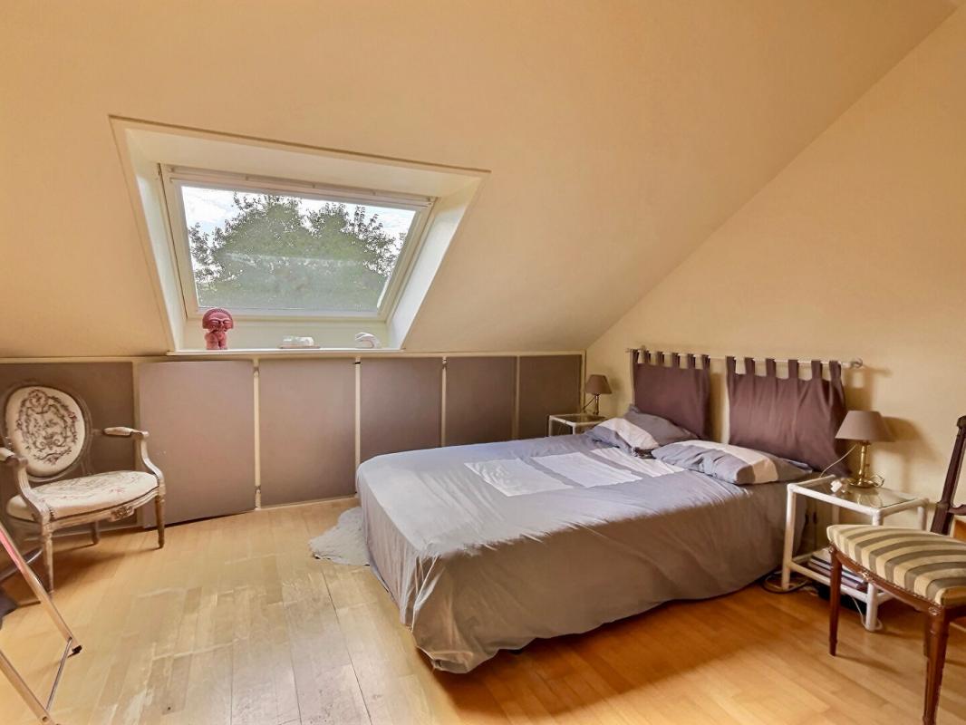 CUCQ Jolie Propriété sur 4136M2 avec piscine 10