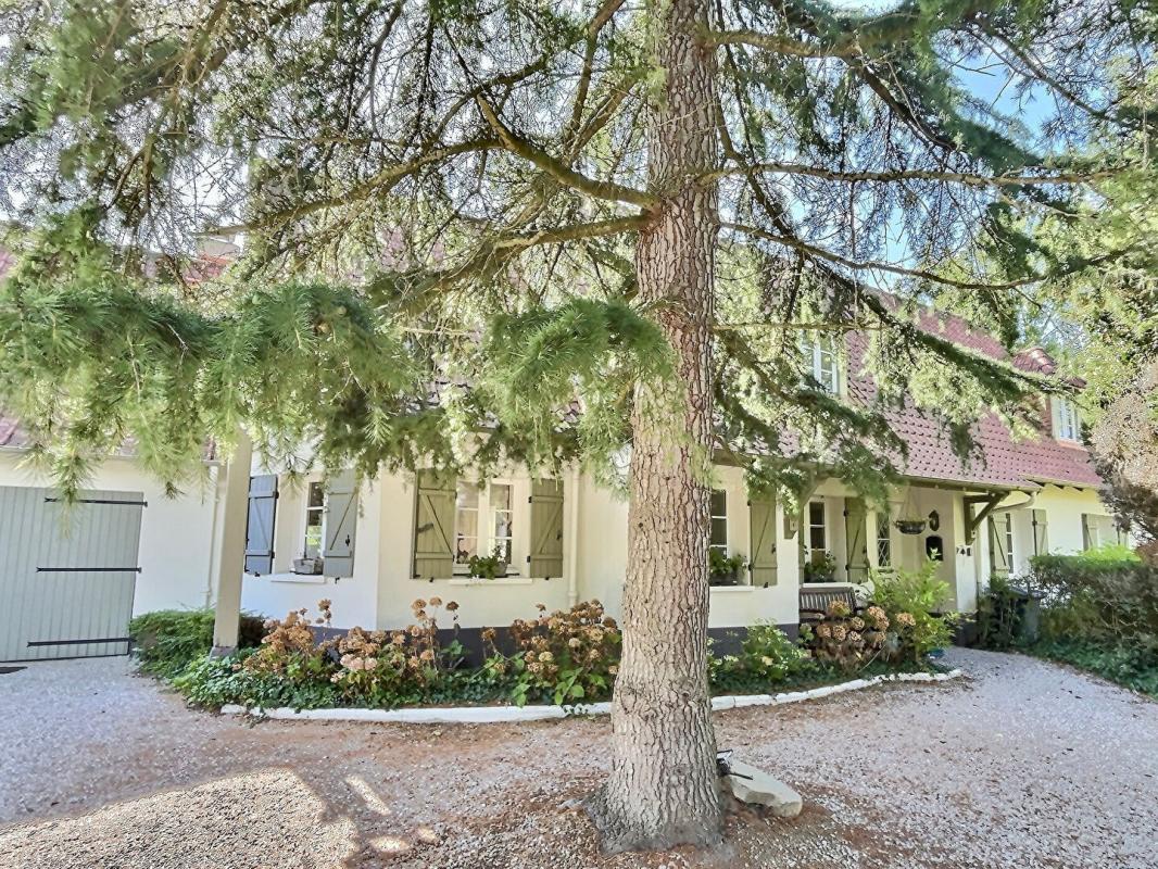 CUCQ Jolie Propriété sur 4136M2 avec piscine 13