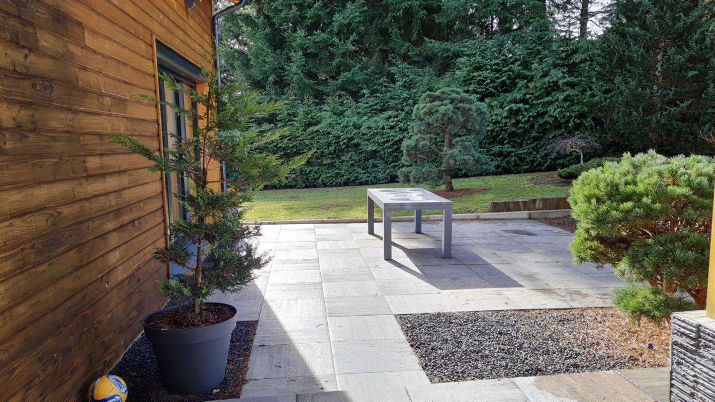 SAINT-GENEST-MALIFAUX En exclusivité Saint Genest Malifaux 42660 maison type chalet exposé Sud entièrement rénové entre 2016 et 2017 plus extension de 2017 150m² habitables 3 chambres sur 1876m² de terrain 13