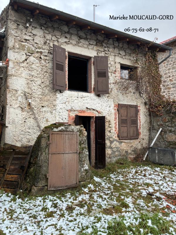 BOISSET BOISSET 43500 Centre village Maison en pierre 155 m² avec terrain 1000 m²entièrement à aménager 7
