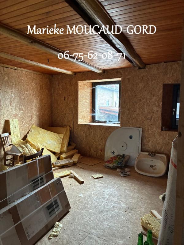 BOISSET BOISSET 43500 Centre village Maison en pierre 155 m² avec terrain 1000 m²entièrement à aménager 9