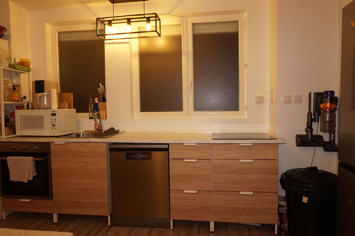 FIRMINY FIRMINY CENTRE 42700 appartement avec locataire en place 46.2m² une chambre 3