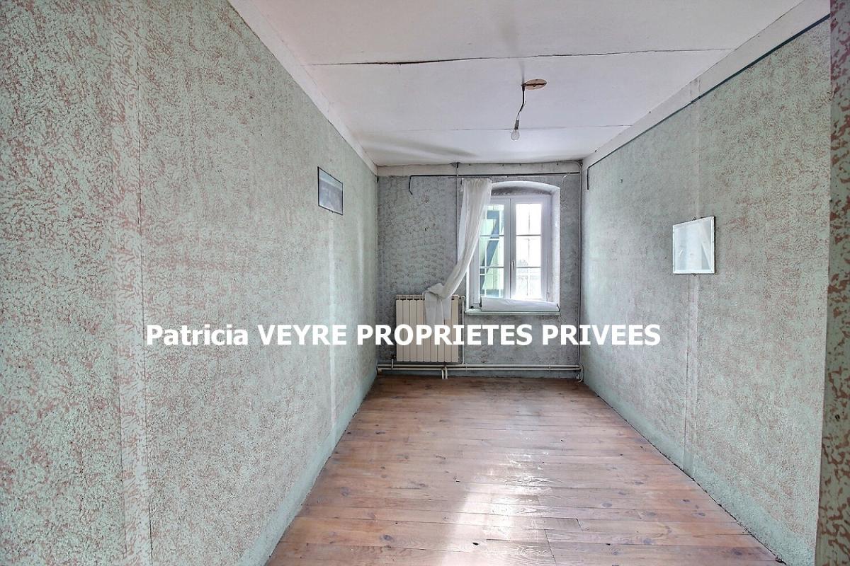 LA VERSANNE LA VERSANNE 42220 corps de ferme 112 m² habitables, dépendances sur 5700m² de terrain 8