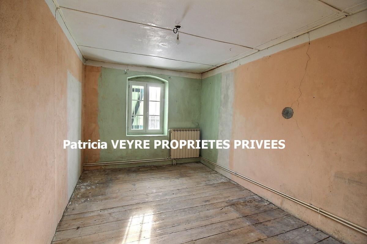 LA VERSANNE LA VERSANNE 42220 corps de ferme 112 m² habitables, dépendances sur 5700m² de terrain 9