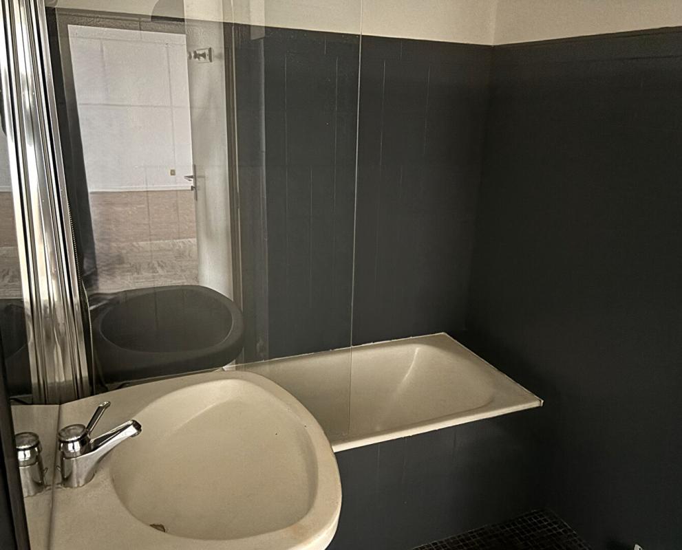 SAINT-ETIENNE Saint Etienne 42100 Appartement 46.89m² une chambre 5