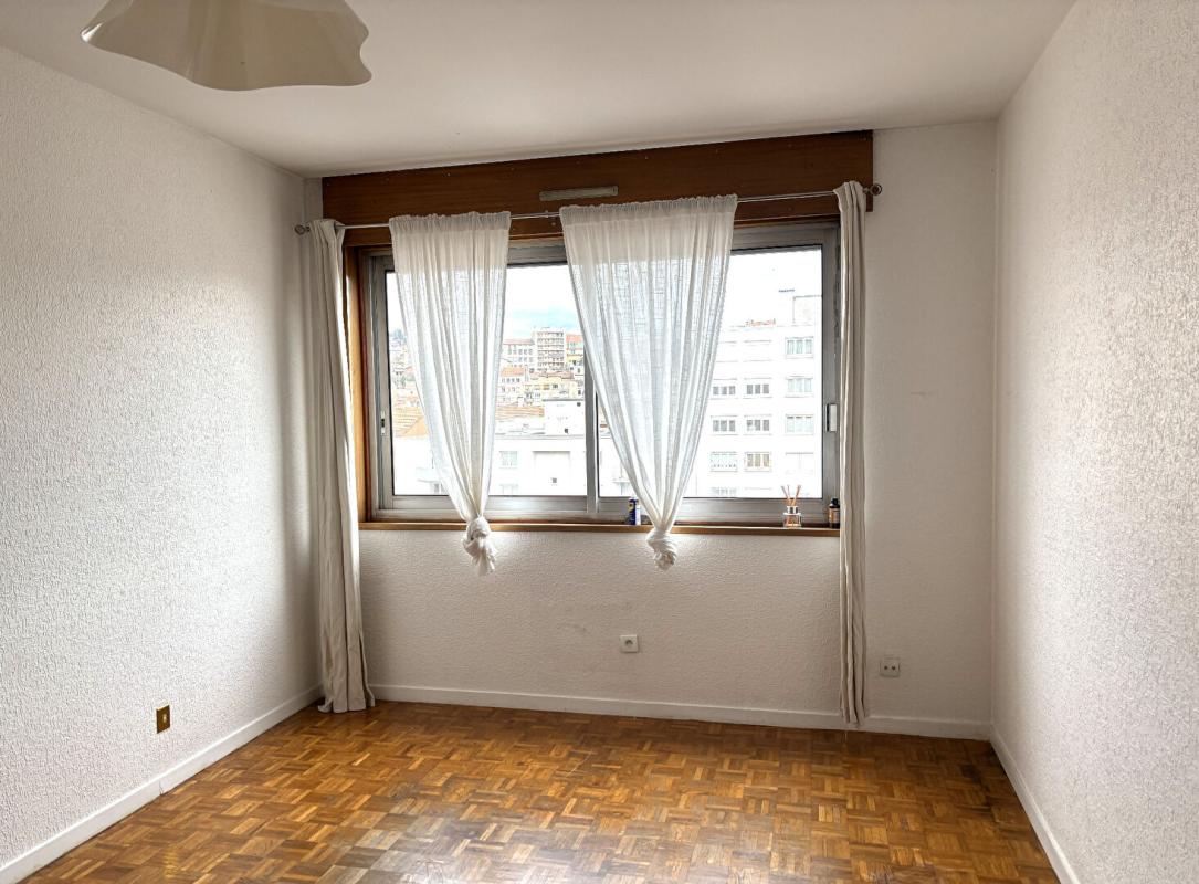 SAINT-ETIENNE Saint Etienne 42100 Appartement 46.89m² une chambre 7