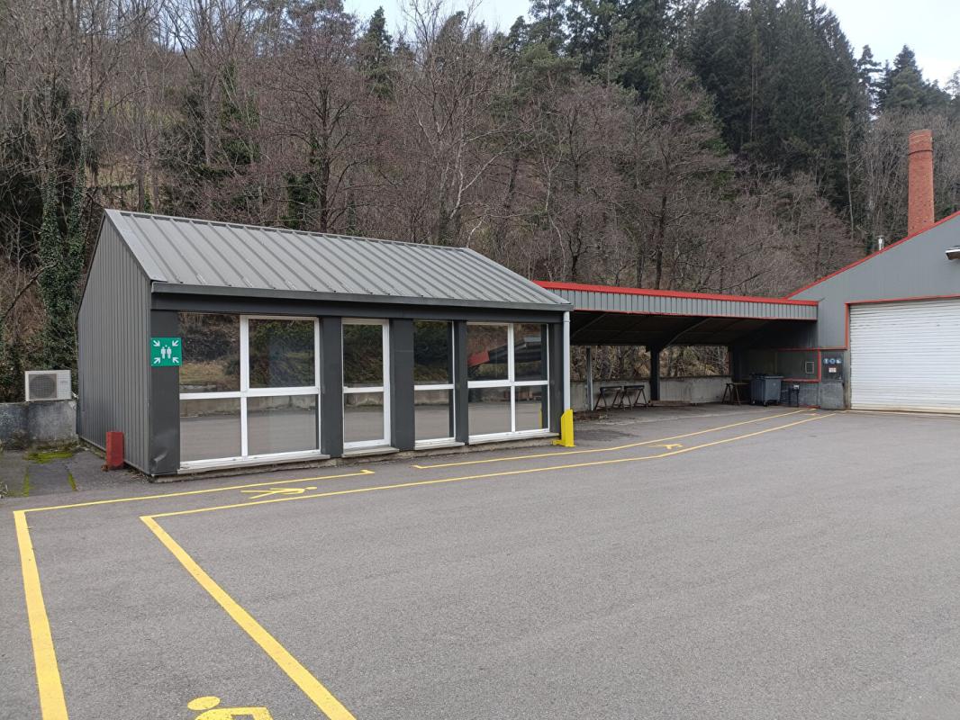 DUNIERES Dunières  43220 1170m² de  locaux d'activité comprenant des bureaux, un bâtiment industriel et des locaux à usage de stockage 5