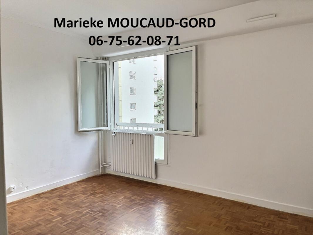 SAINT-ETIENNE SAINT ETIENNE 42100 bel appartement de 104 m² 3 chambres et place de parking 10