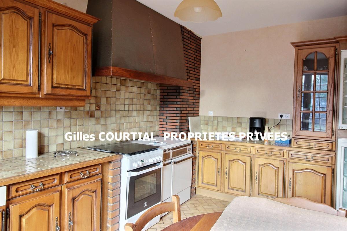 ESPALY-SAINT-MARCEL Espaly-Saint-Marcel 43000 maison individuelle sur 2 niveaux 158 m² 5 chambres double garage cave sur 995 m² de terrain 10