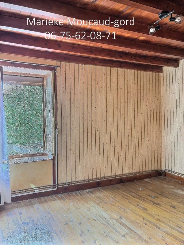 VALPRIVAS Maison de village au coeur de Valprivas 95 m² 3 chambres 510 m² terrain et dépendances 6