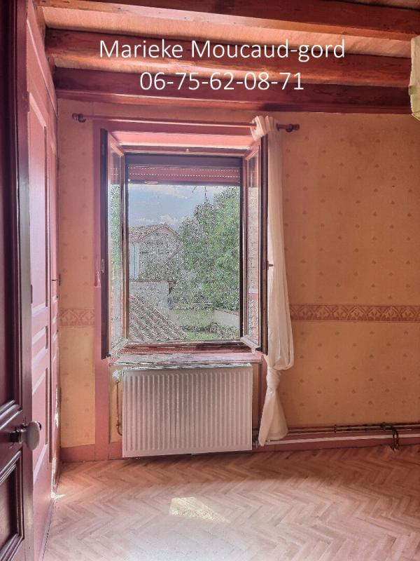 VALPRIVAS Maison de village au coeur de Valprivas 95 m² 3 chambres 510 m² terrain et dépendances 9