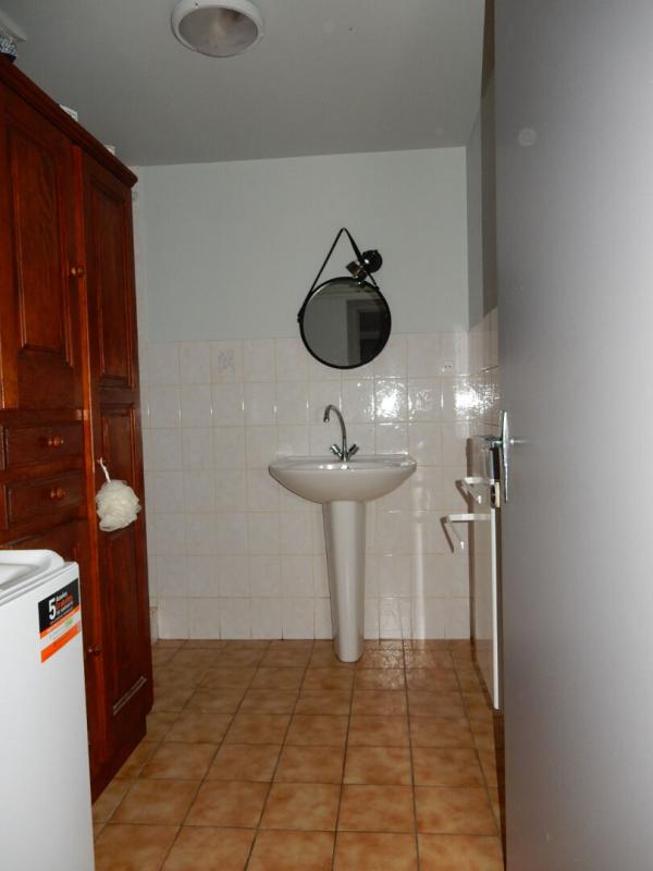 MONTFAUCON-EN-VELAY Montfaucon En Velay  43290 maison de village 63 m² 2 chambres garage cave sur 425m² de terrain 12