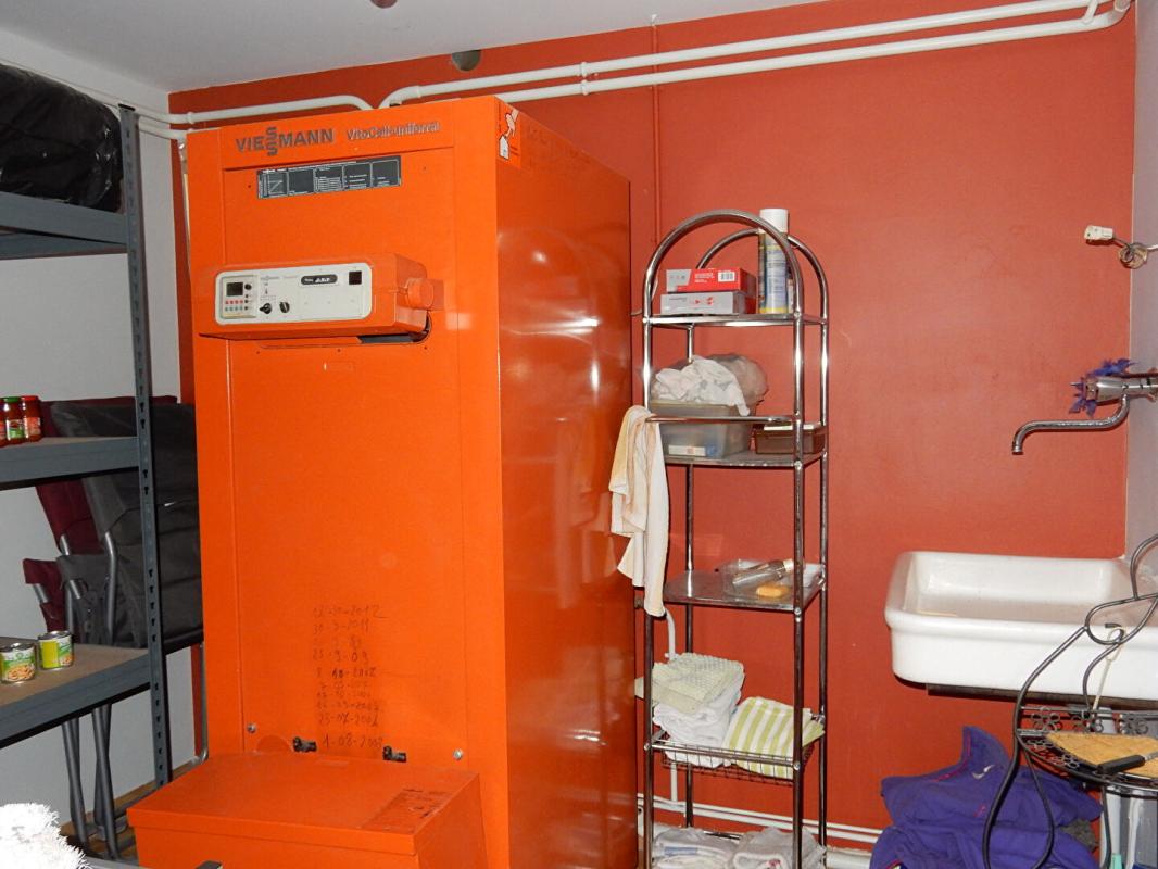 MONTFAUCON-EN-VELAY Montfaucon En Velay  43290 maison de village 63 m² 2 chambres garage cave sur 425m² de terrain 13