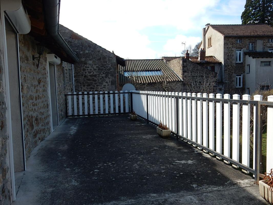 MONTFAUCON-EN-VELAY Montfaucon En Velay  43290 maison de village 63 m² 2 chambres garage cave sur 425m² de terrain 14