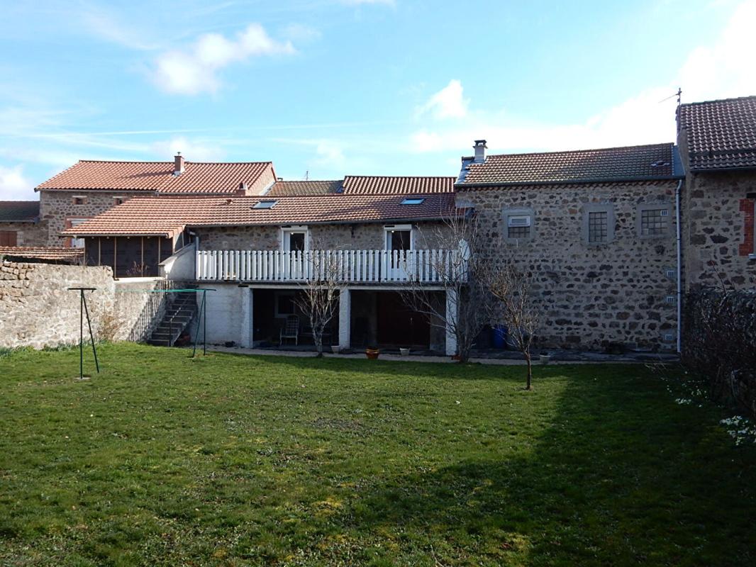 MONTFAUCON-EN-VELAY Montfaucon En Velay  43290 maison de village 63 m² 2 chambres garage cave sur 425m² de terrain 2