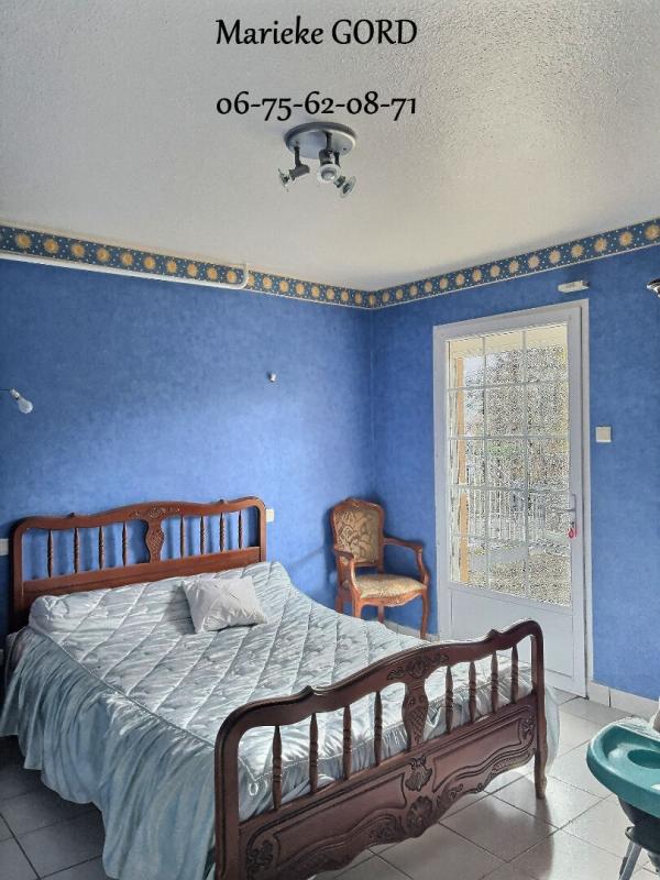 UNIEUX Unieux 42240 maison individuelle des années 70 sur sous sol complet 131m² habitables 4 chambres 3 garages 1 piscine sur 1190m² de terrain 10