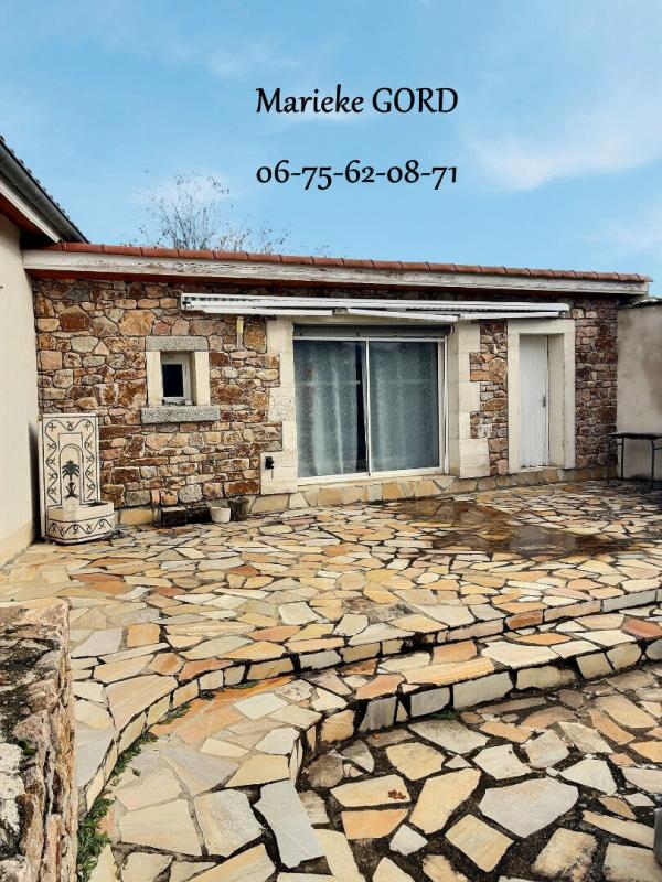 UNIEUX Unieux 42240 maison individuelle des années 70 sur sous sol complet 131m² habitables 4 chambres 3 garages 1 piscine sur 1190m² de terrain 14