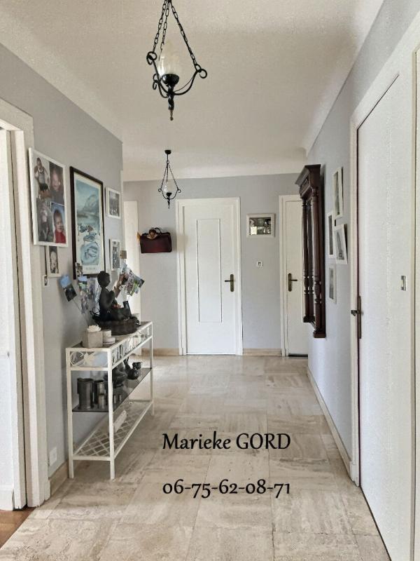 UNIEUX Unieux 42240 maison individuelle des années 70 sur sous sol complet 131m² habitables 4 chambres 3 garages 1 piscine sur 1190m² de terrain 4