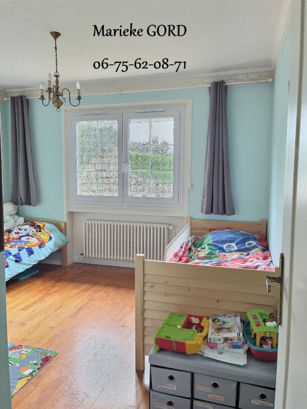 UNIEUX Unieux 42240 maison individuelle des années 70 sur sous sol complet 131m² habitables 4 chambres 3 garages 1 piscine sur 1190m² de terrain 6