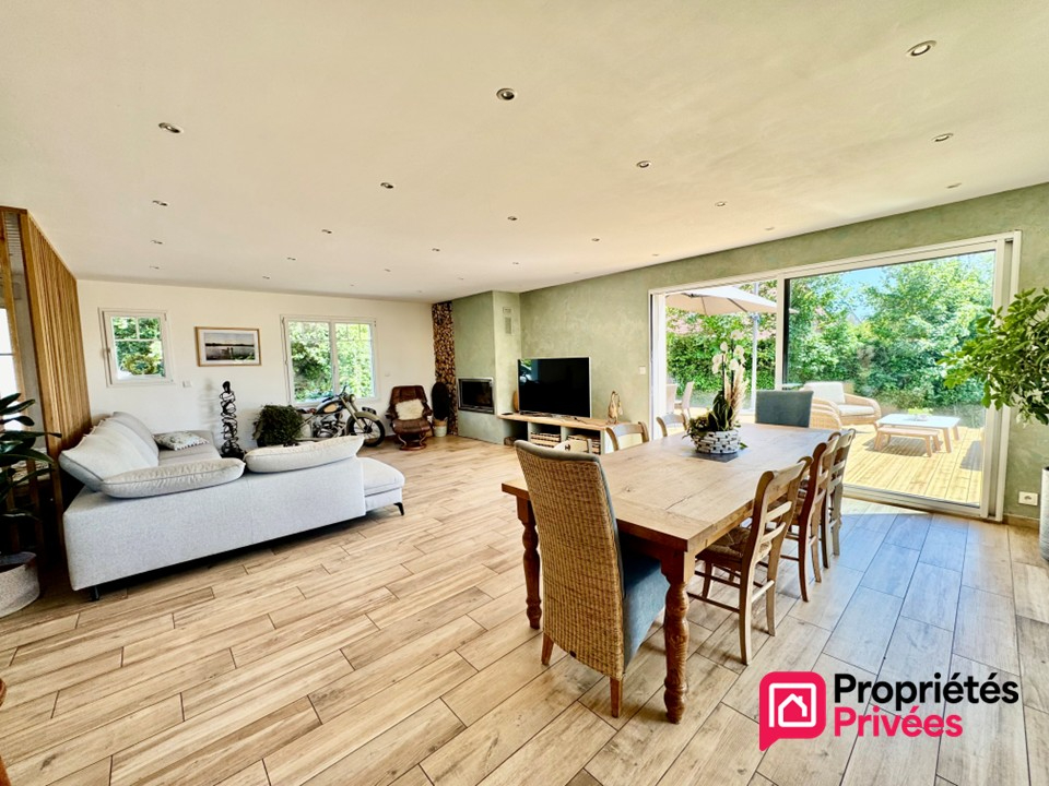 BEUVREQUEN PROPRIETES PRIVEES COTE D'OPALE vous propose : 2