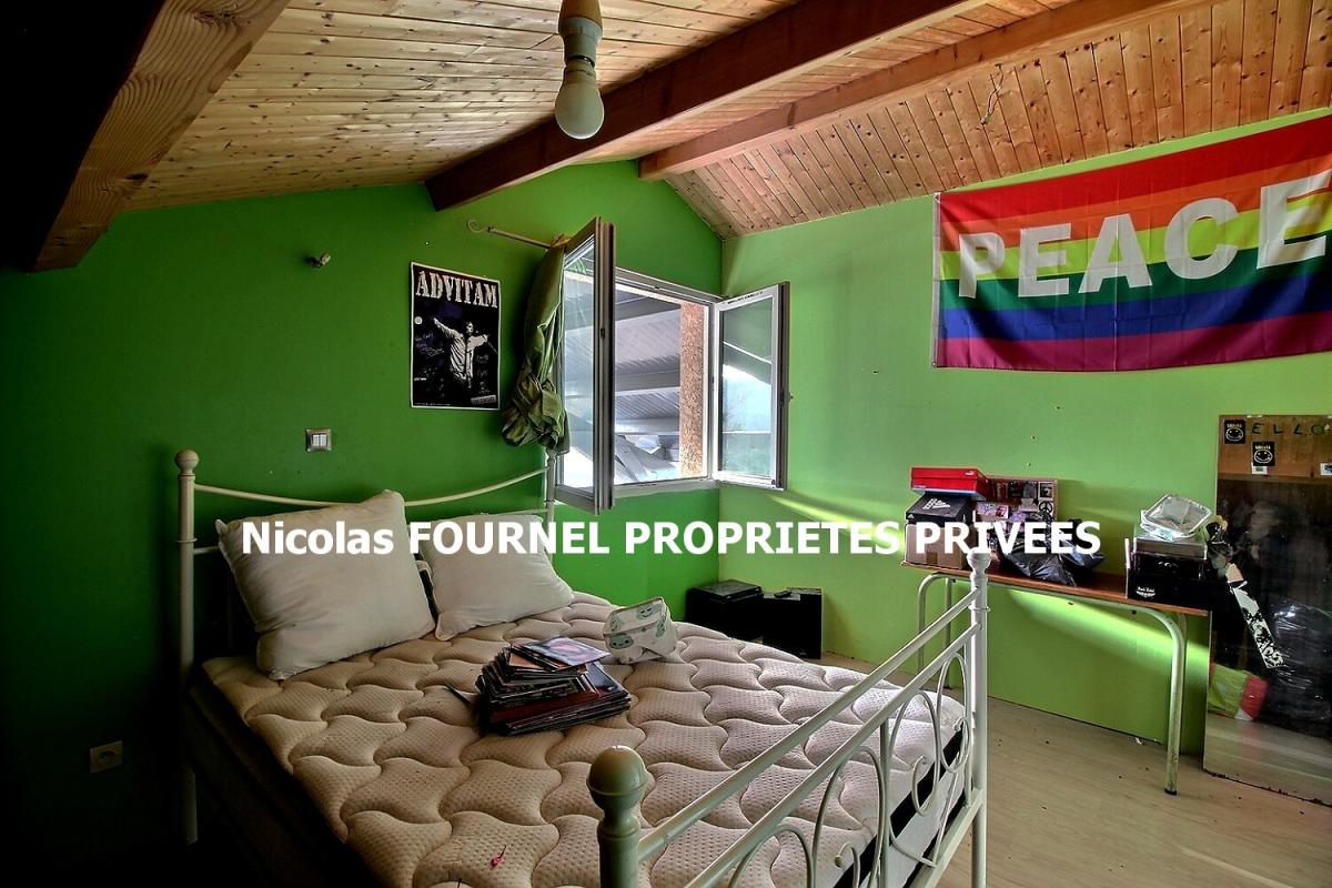 RIOTORD Entre Riotord 43220 et Marlhes 42660 maison sur sous-sol complet 175m² habitables 3/4 chambres sur 2643m² de terrain avec entrepôt indépendant de 160m²  idéal pour un artisan 12