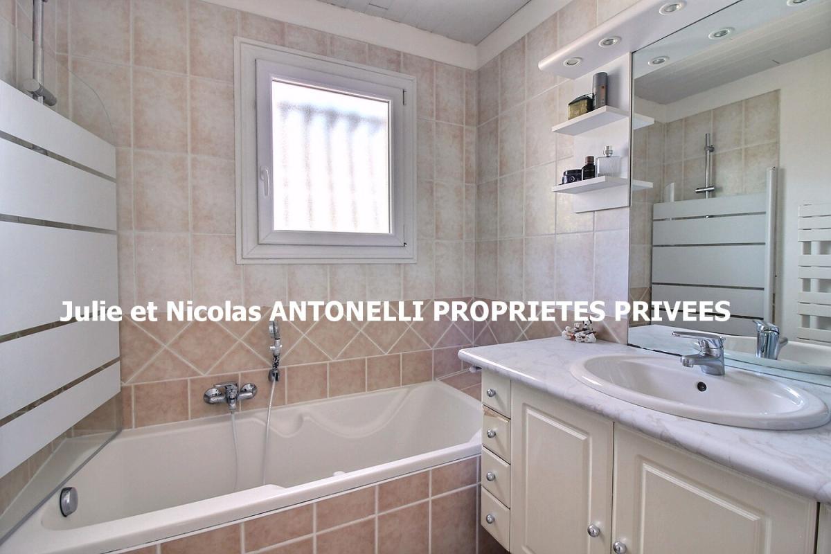 FRAISSES Unieux 42490 Maison 137 m² 4 chambres avec piscine et deux garages 13