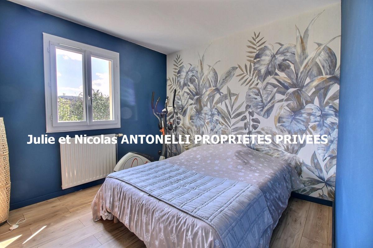 FRAISSES Unieux 42490 Maison 137 m² 4 chambres avec piscine et deux garages 9