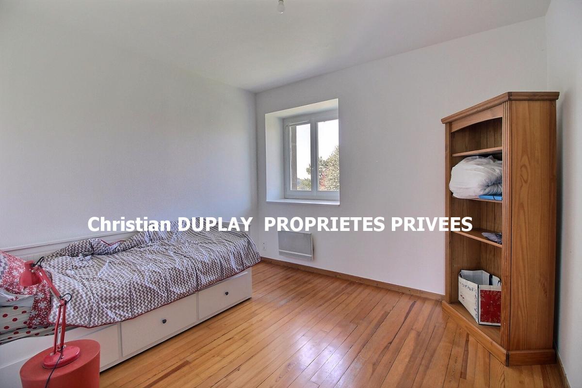 SAINT-VICTOR-MALESCOURS SAINT VICTOR MALESCOURS 43140  maison mitoyenne comprenant deux logements et deux garages environ 140m² 7