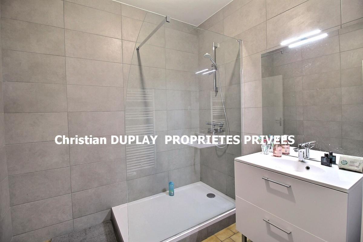 SAINT-VICTOR-MALESCOURS SAINT VICTOR MALESCOURS 43140  maison mitoyenne comprenant deux logements et deux garages environ 140m² 8