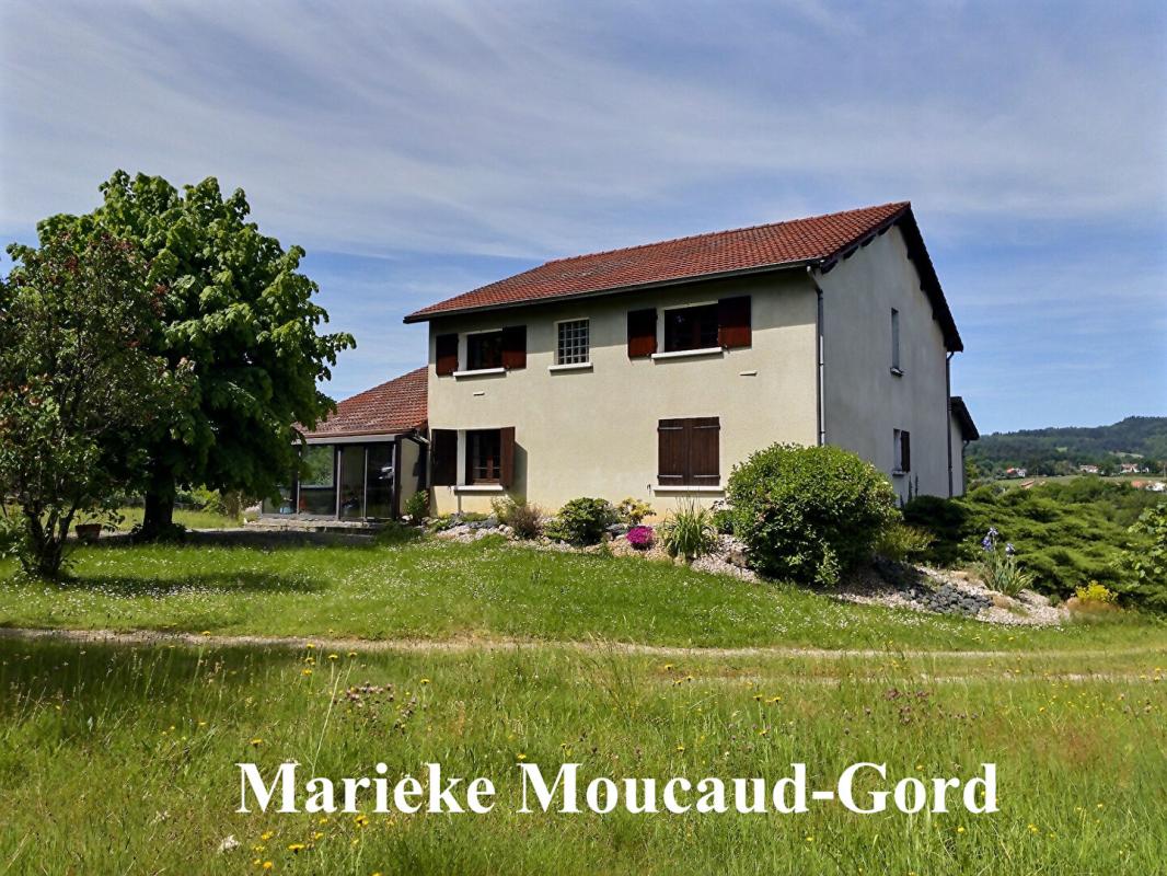 BEAUZAC Maison individuelle de 295 m², 6chambres,au coeur d'1.3hectare avec accès à la rivière 2