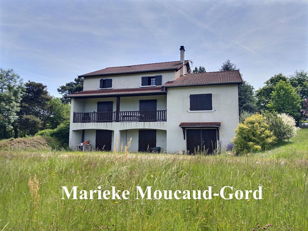 BEAUZAC Maison individuelle de 295 m², 6chambres,au coeur d'1.3hectare avec accès à la rivière 3