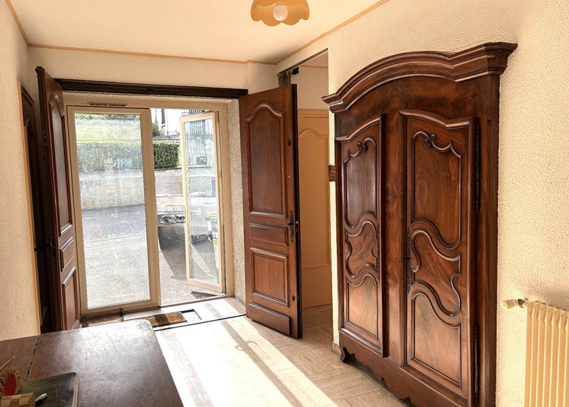 SAINT-HEAND St HEAND 42570 à 2 pas de l'église appartement 111m² 2 chambres TERRASSE GARAGE CAVE 2