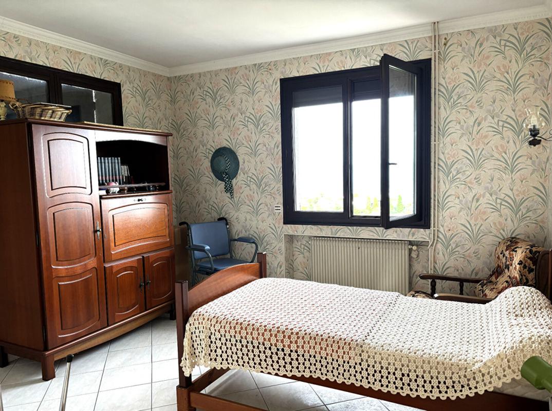 SAINT-HEAND St HEAND 42570 à 2 pas de l'église appartement 111m² 2 chambres TERRASSE GARAGE CAVE 8