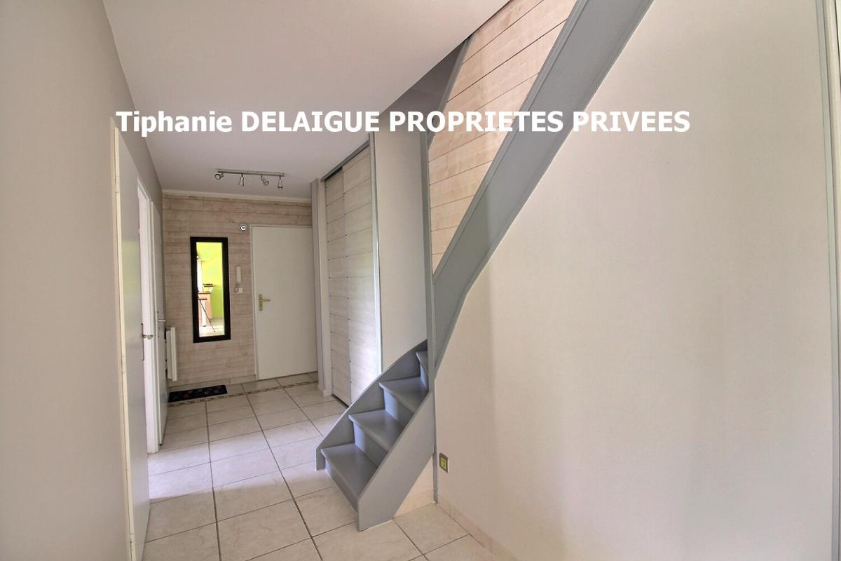 SAINT-PRIEST-EN-JAREZ Saint Priest en Jarez 42270 appartement duplex traversant en rez-de-jardin 124m² habitables 3 chambres 5